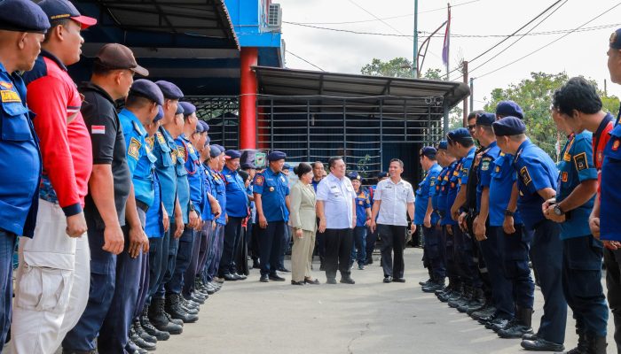 Wali Kota Wesly Serahkan Armada Baru Disdamkarmat Siantar