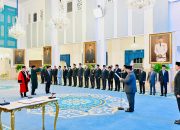 Wapres Dampingi Presiden Prabowo Lantik Hakim Konstitusi dan Wamenkeu