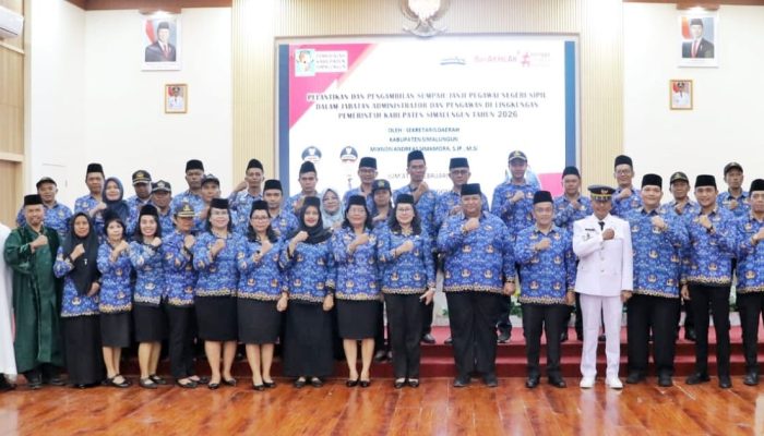 37 Pejabat Administrator dan Pengawas Pemkab Simalungun Dilantik