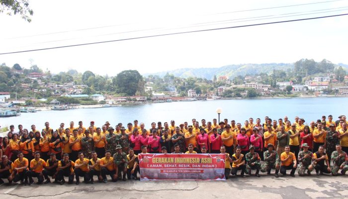 Dukung Program ASRI Presiden, Kapolres Simalungun Turun Bersih-bersih Pantai Parapat