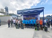 Brimob Polda Sumut–Polres Simalungun Bersihkan Parapat, Dukung Gerakan Indonesia ASRI