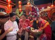 Wapres Gibran Meriahkan Pasar Imlek Semawis