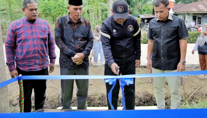 Swadaya Warga, Jalan Rabat Beton Tiga Nagori di Ujung Padang Rampung