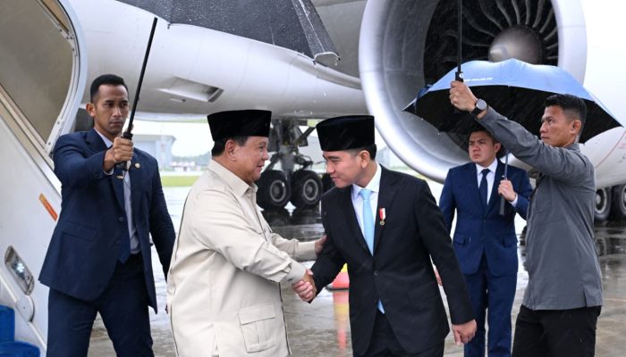 Wapres Sambut Kedatangan Presiden Prabowo Usai Kunjungan Kerja ke Sejumlah Negara