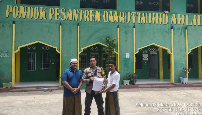 Sambangi Pesantren, Bhabinkamtibmas Ajak Santri Jaga Kamtibmas Ramadan