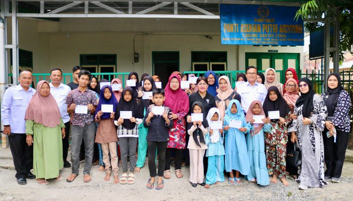 Ketua TP PKK Kota Pematangsiar Hadiri Ramadhan Berbagi Perumda Tirta Uli di PA Putri Aisyiah
