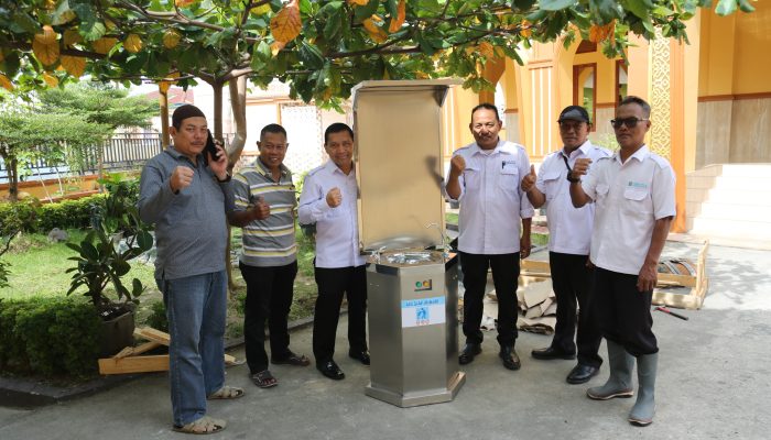 Perumda Tirta Uli Sediakan Air Siap Minum di Masjid Al Ikhlas