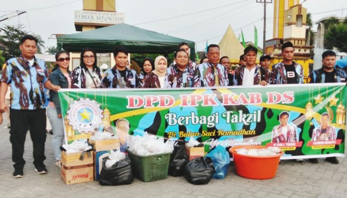 DPD IPK Deli Serdang Berbagi Takjil Gratis 