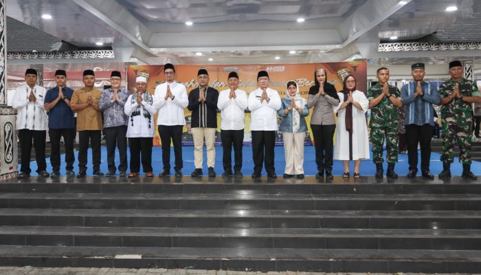 Wali Kota Wesly Silalahi Buka Puasa Bersama Forkopimda dan Warga, Ajak Perkuat Kebersamaan Bangun Kota