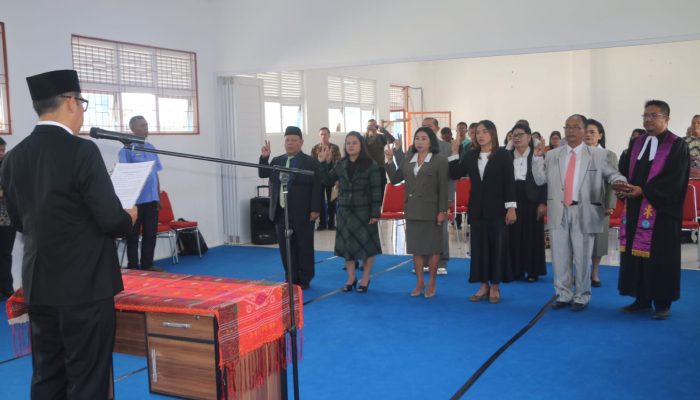 Bupati Taput Lantik Dewan Pendidikan, Perkuat Kualitas SDM