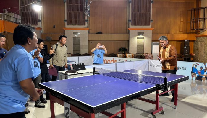 Wabup Taput Buka Turnamen Tenis Meja Rektor Cup IAKN Tarutung
