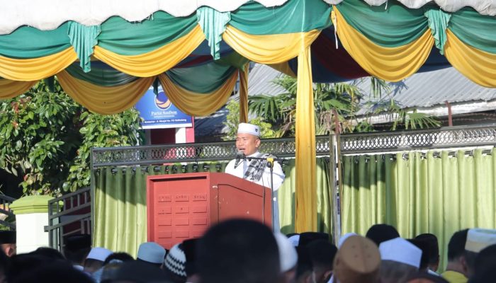 Wabup Dairi Wahyu Daniel Sagala Sholat Idul Fitri Bersama Warga di Masjid Agung Sidikalang