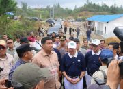 Bupati Taput Dampingi Menteri PKP dan Mendagri Cek Progres Huntap di Adiankoting
