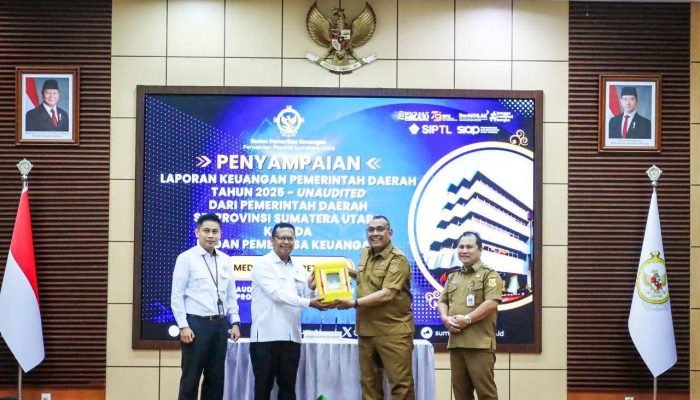 Bupati Dairi Serahkan LKPD 2025 Unaudited kepada BPK Sumut
