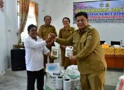 Program Sumut Berkah, Petani Samosir Terima Bantuan Bibit Cabai dan Bawang