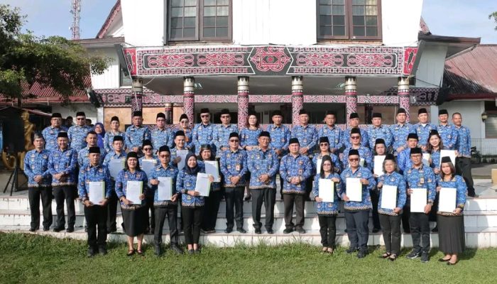 18 Puskesmas di Dairi Resmi Terapkan BLUD, Wabup Tegaskan Komitmen Pelayanan Publik