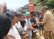 Bupati Taput Tinjau Lokasi Banjir dan Longsor di Simangumban, Instruksikan Penanganan Cepat