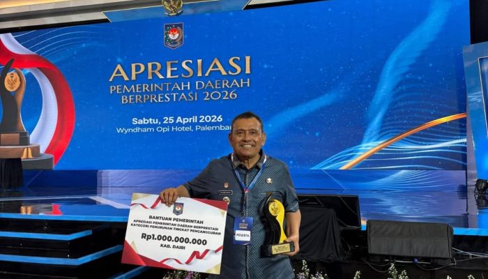 Bupati Dairi Vickner Sinaga Raih Penghargaan Kemendagri, Kabupaten Dairi Dapat Bantuan Rp1 Miliar