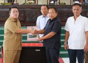 Hadiri Paripurna DPRD, Wali Kota Wesly Silalahi Setujui Ranperda Perlindungan Tenaga Kerja Lokal