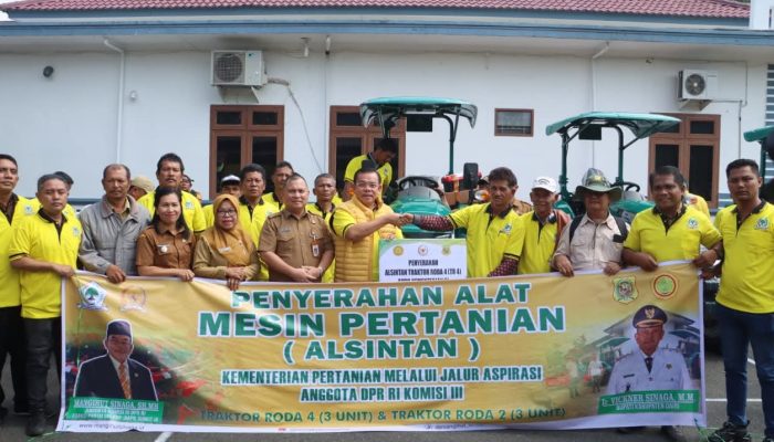 Pemkab Dairi Salurkan 6 Unit Alsintan Bantuan Aspirasi Anggota DPR RI