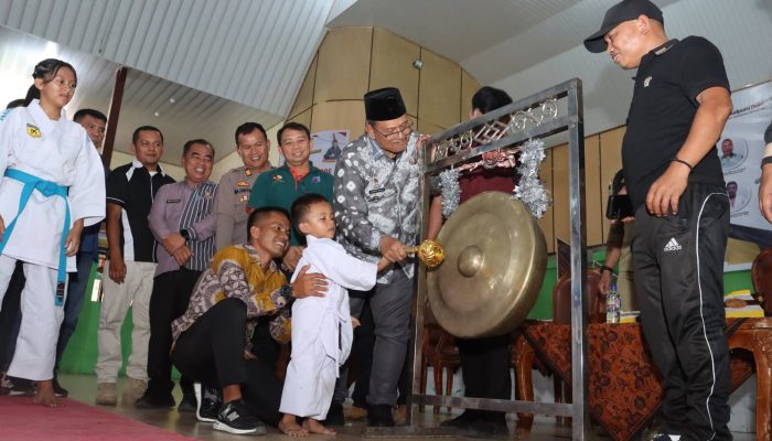 350 Karateka Perebutkan Piala Bupati Dairi di GOR Sidikalang