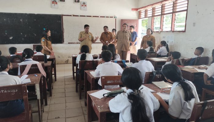 Plt Kadis Pendidikan Tinjau TKA di SMPN 1 Panei Tongah
