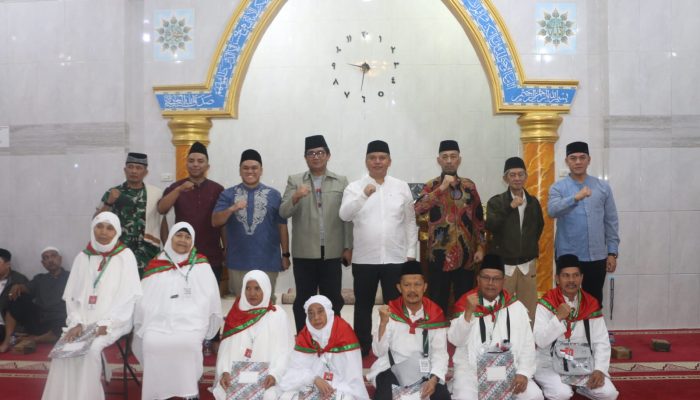 Pemkab Tapanuli Utara Lepas 7 Calon Haji 2026, Wakil Bupati Titip Doa dan Pesan Kesehatan