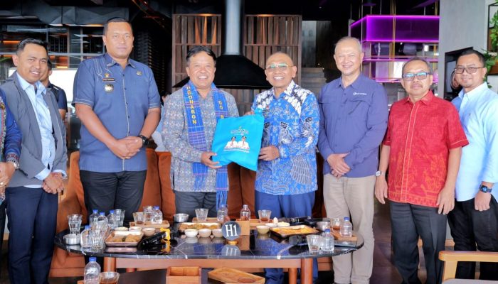 Bupati Simalungun Adopsi Model Pariwisata Bali untuk Perkuat KEK Danau Toba