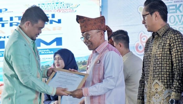 Simalungun Raih Penghargaan Investasi Terbaik I di PIISU 2026