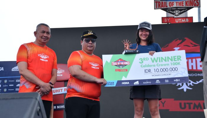 Juara TOTK 2026 Naik Podium, Bupati Vandiko dan Pj Sekdaprovsu Serahkan Hadiah