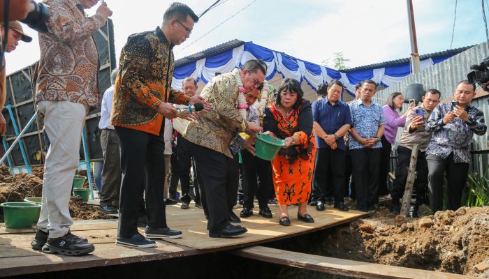 Peletakan Batu Pertama GBI Danau Tondano, Wesly Beri Bantuan Pribadi
