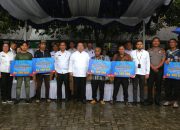 Wesly Salurkan BLT DBHCHT kepada 554 Warga Pematangsiantar