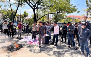 ‎Puluhan Massa PPR-SU Desak Kejati Sumut Usut Dugaan Penyimpangan Anggaran Dinas Pendidikan Labuhanbatu