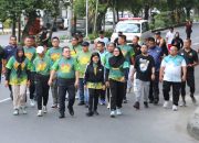 Wali Kota Wesly Ikuti Jalan Santai dan Senam Sehat Festival Rakyat Nobar Bola Gembira