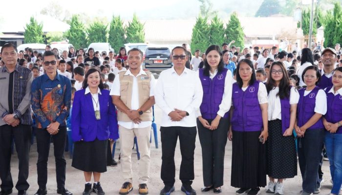 Bupati Taput Buka Baksos Kesehatan Gigi, Perkuat Upaya Cegah Stunting