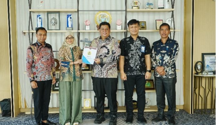 Bupati Samosir Kunjungi Bakti  Komdiki  Usulkan Penanganan  BlankSpot