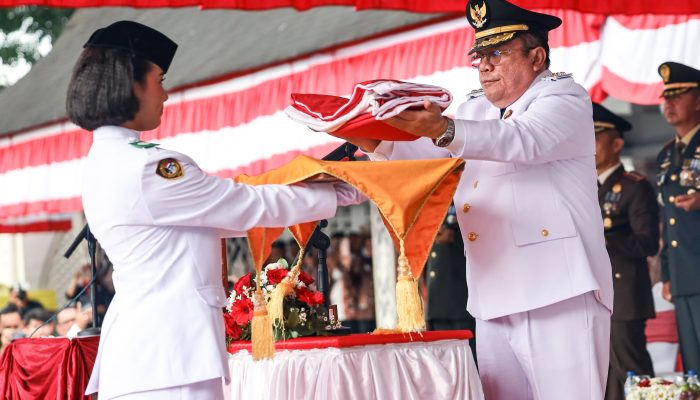 Wali Kota Wesly Pimpin Upacara HUT ke-81 RI