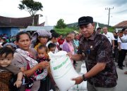 Bupati Taput Salurkan Bantuan Beras untuk 2.782 Keluarga