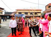 Wesly Hadiri Farewell Parade Kapolres Pematangsiantar