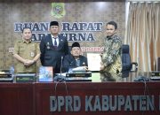 Bupati Dairi Jawab Pandangan Umum DPRD