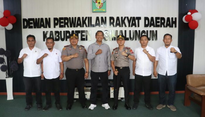 Kapolres Simalungun Silaturahmi dengan Ketua DPRD